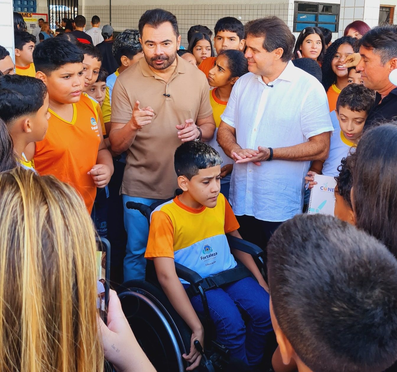 Com celulares proibidos, escolas municipais de Fortaleza receberão recurso para investir em recreios interativos