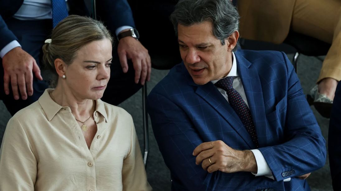 Gleisi e Haddad se reúnem oficialmente pela 1ª vez nesta quinta-feira (13)