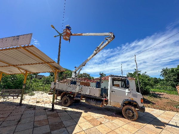 Seinfra de Altaneira requalifica iluminação pública nas comunidades rurais