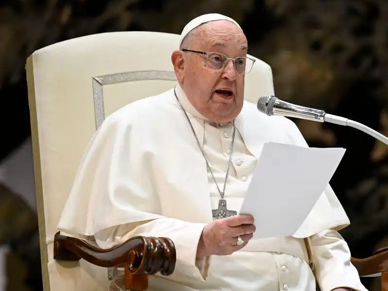Papa Francisco: médicos pensaram em parar tratamento e deixá-lo morrer durante momento crítico na internação