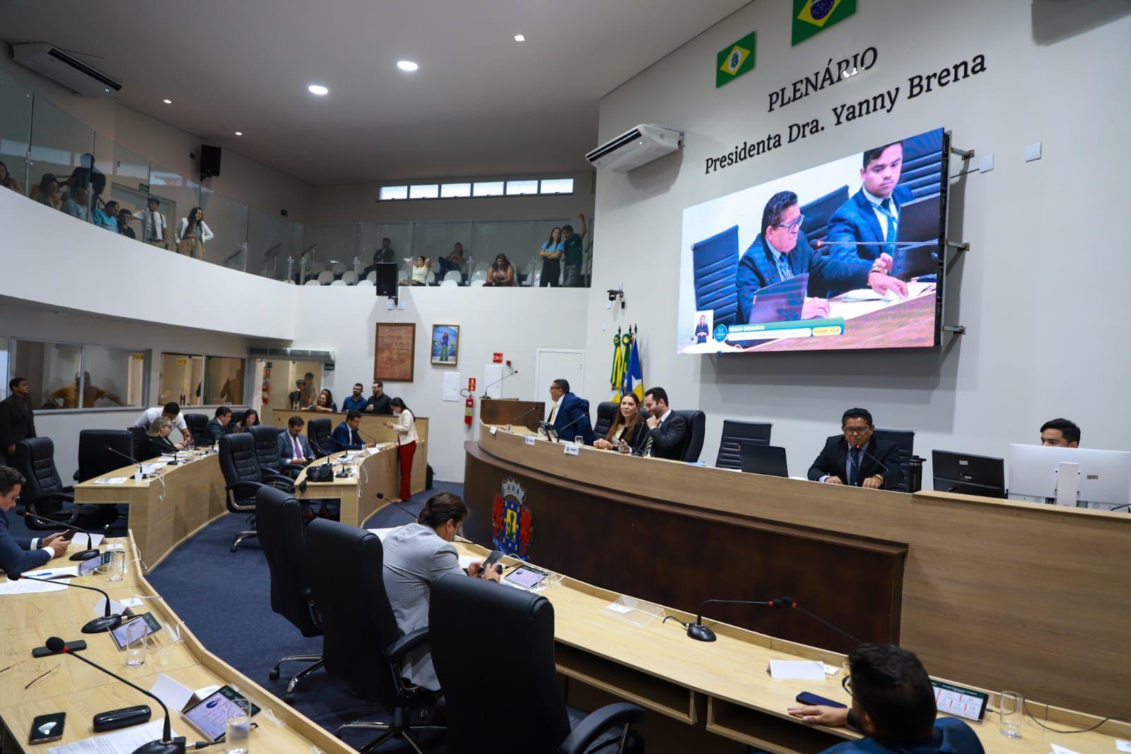Sessão da Câmara Municipal presidida pela vereadora Professora PG aprova gratificação para ACS’s e ACE’s em Juazeiro do Norte