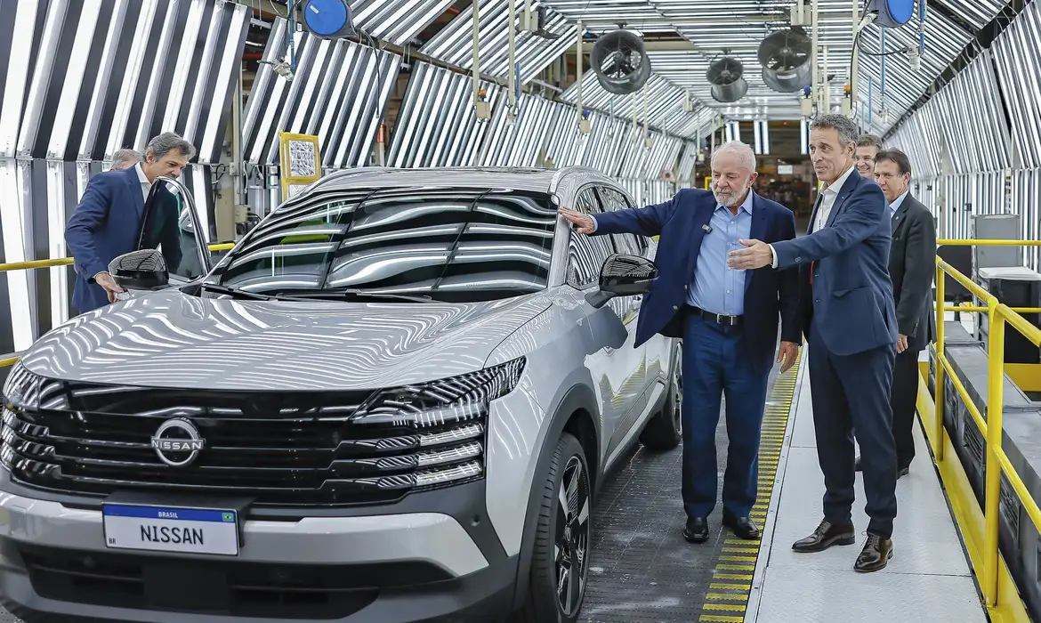 Em fábrica de carro, Lula destaca aumento de investimentos industriais