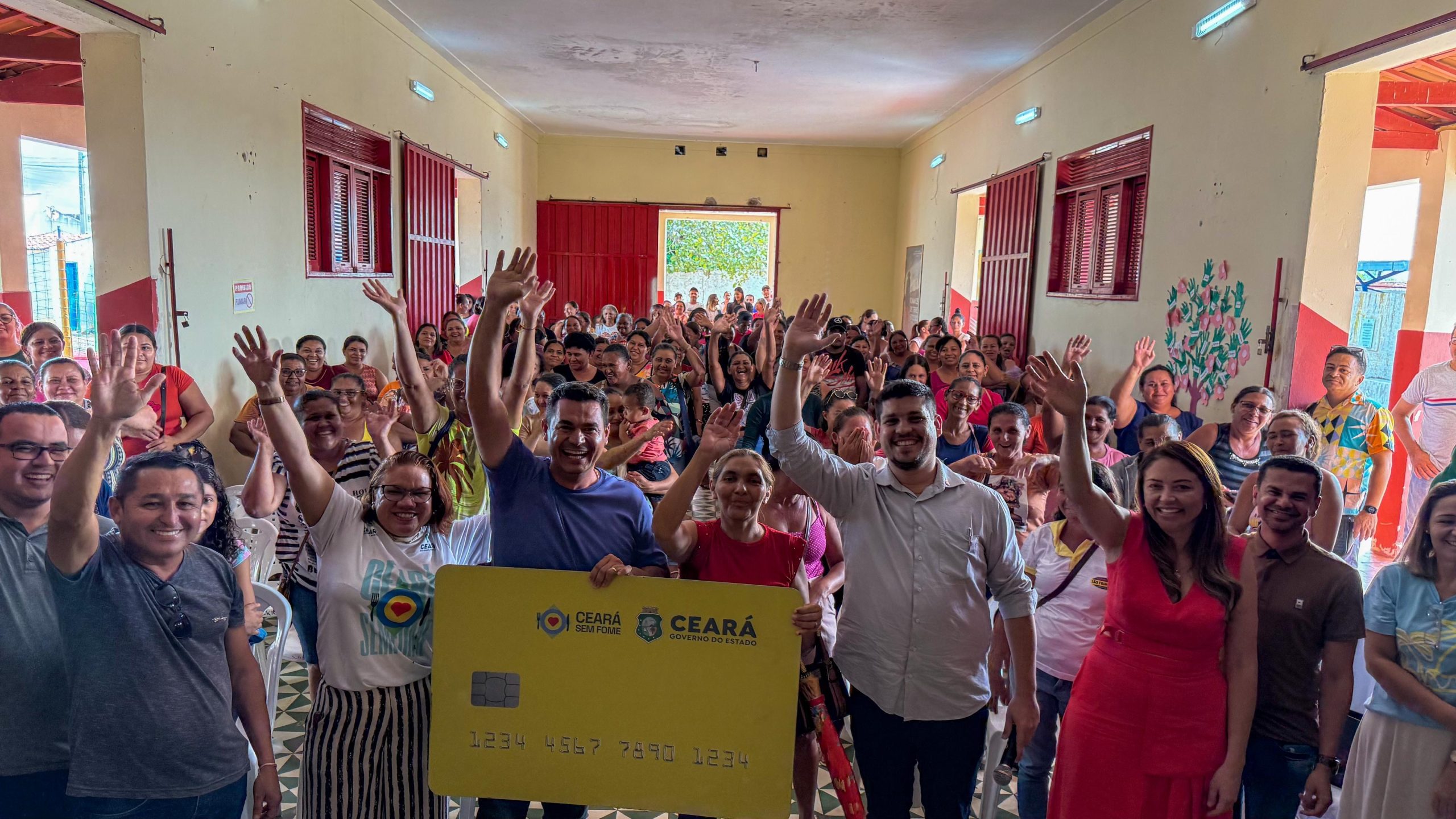 Prefeitura de Potengi realizou a entrega de 117 cartões do programa Ceará Sem Fome