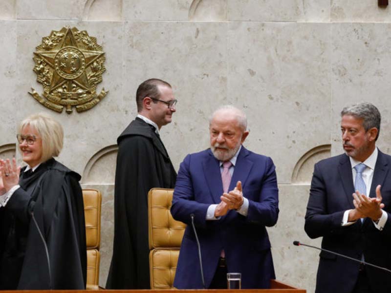 Projeto que desarma segurança de Lula e ministros de Estado travaria no STF