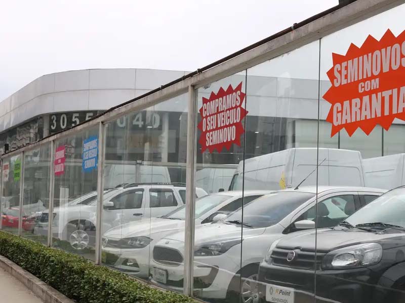 Vendas de veículos financiados têm queda em março, diz B3