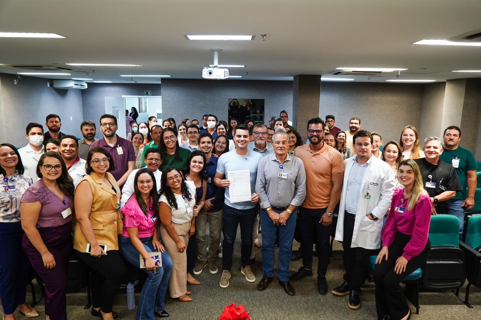 Deputado Federal Yury do Paredão anuncia recurso para aquisição de nova ambulância para o Hospital Regional do Cariri