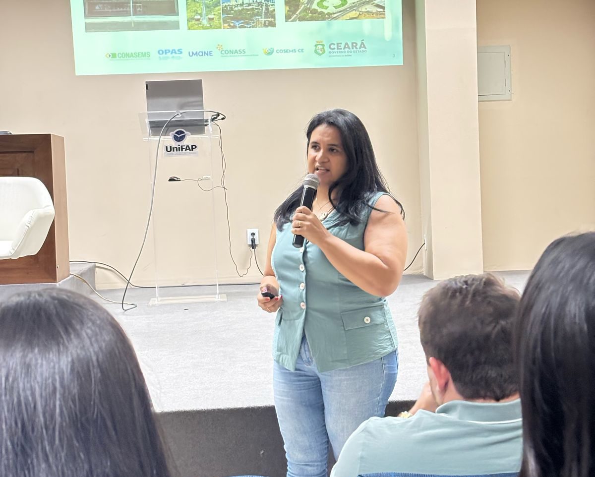 Profissionais das Unidades Básicas de Saúde de Juazeiro do Norte participam de capacitação sobre o programa “De Braços Abertos”