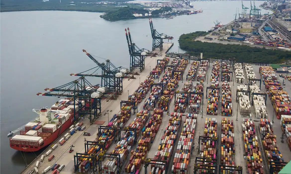 Brasil não descarta recurso a OMC contra tarifaço dos Estados Unidos