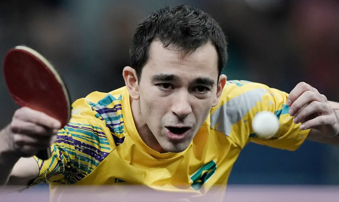Hugo Calderano bate número 3 e vai à semi em etapa da Copa do Mundo