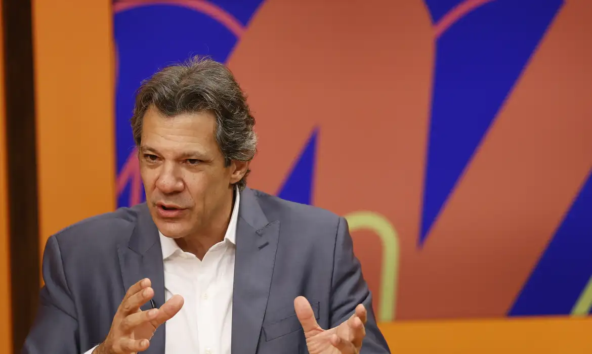 Haddad afirma que EUA são incoerentes ao tarifar o Brasil