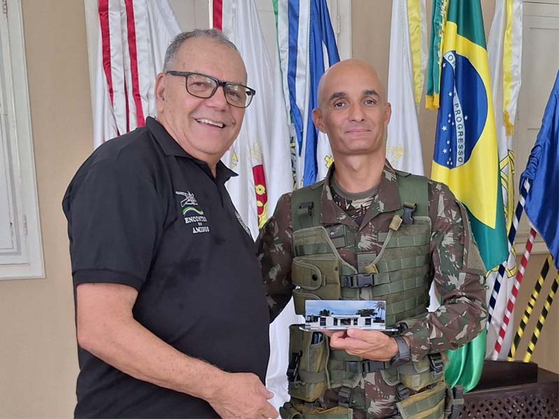 Jornalista Roberto Bulhões é homenageado pelo 16° Batalhão de Infantaria Motorizado em Natal