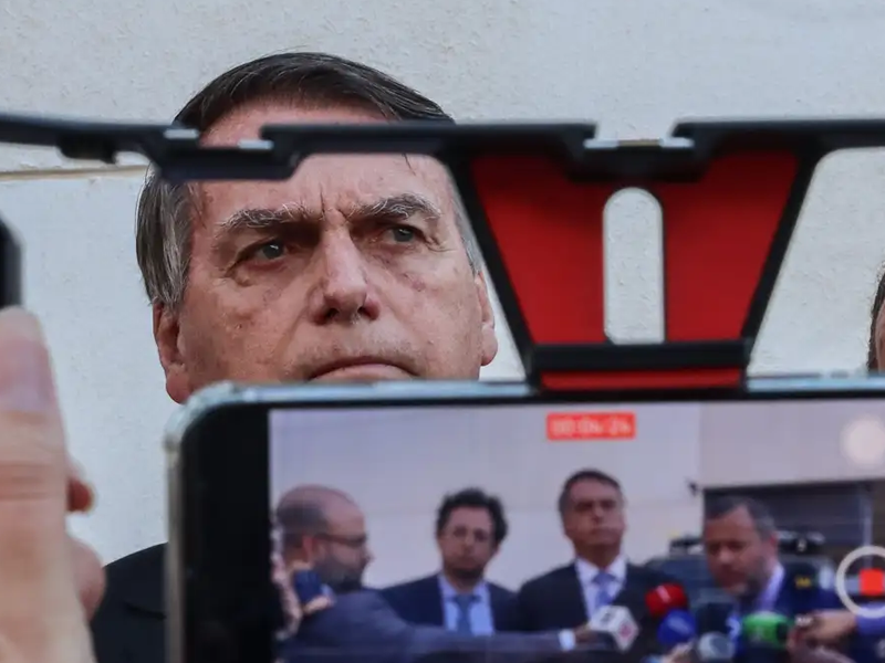 STF abre ação penal contra Bolsonaro e mais 7 réus por trama golpista