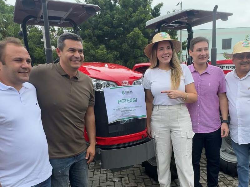 Potengi recebe dois tratores e fortalece agricultura local com apoio do Governo do Estado