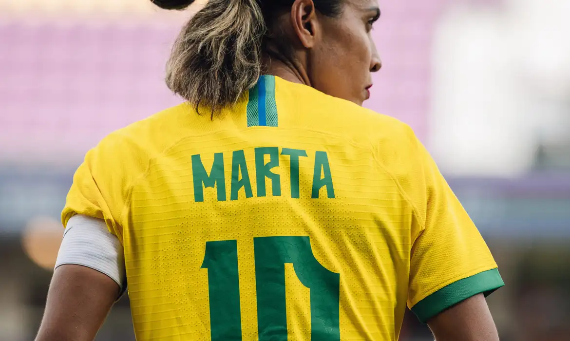 Arthur Elias convoca seleção feminina para amistosos contra o Japão