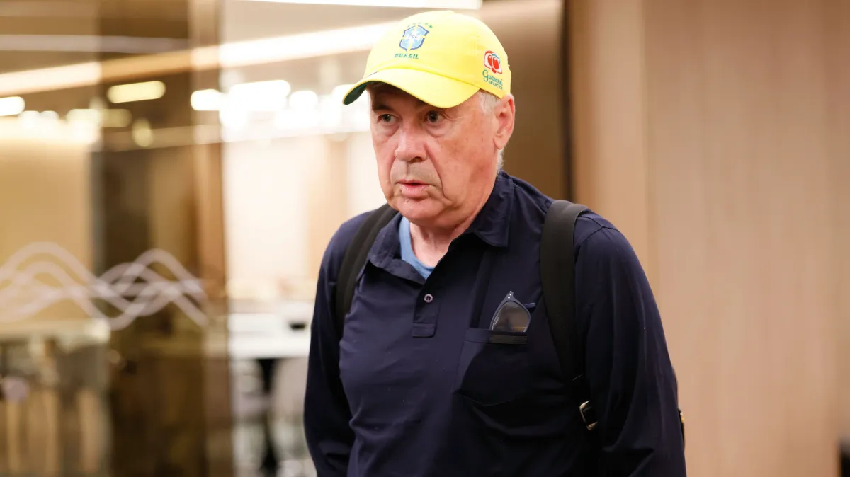 Carlo Ancelotti desembarca no Rio de Janeiro para comandar Seleção Brasileira