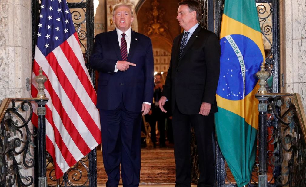 Governo Trump diz que conversa com Bolsonaro será prioridade n°1