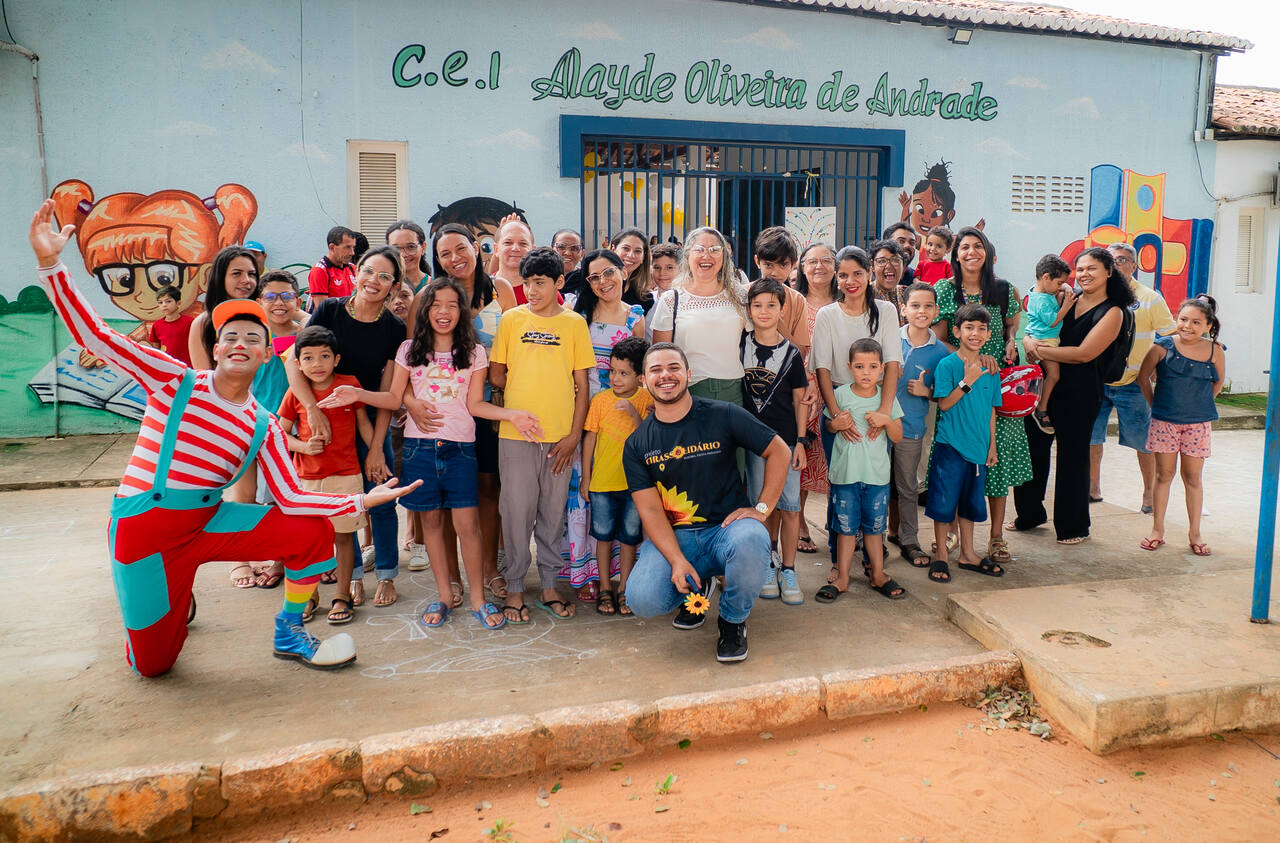 Ação social do projeto Girassol Solidário movimenta voluntários e concentra diversos serviços de atenção às famílias atípicas em Juazeiro do Norte