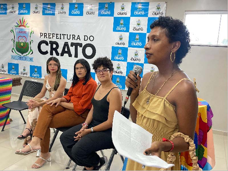Crato realiza o I Seminário de Enfrentamento à LGBTQIAPN+fobia para profissionais da rede pública municipal de ensino