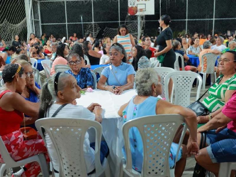 Jantar em homenagem ao dia das mães beneficia mais de 3 mil mulheres em Juazeiro do Norte