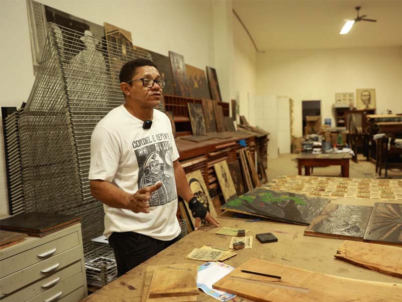 Mestre José Lourenço transforma trabalho em arte há quase 40 anos