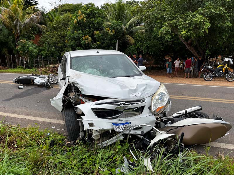 Vídeo: acidente entre duas motos e um carro provoca a morte de um homem, em Barbalha
