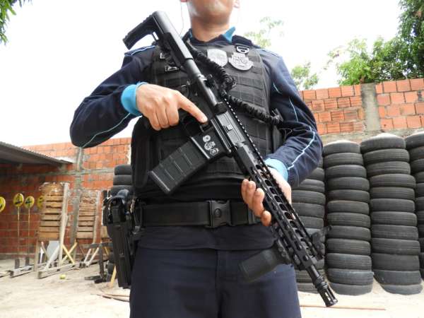 Governo do Ceará entrega 300 carabinas 9mm ao CPRaio da Polícia Militar nesta quinta-feira (29)
