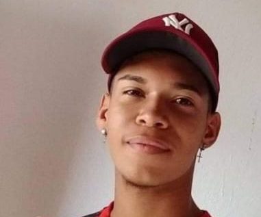 AO VIVO: indivíduo acusado de tentativa de feminicídio ao esfaquear ex-companheira é julgado em Juazeiro do Norte