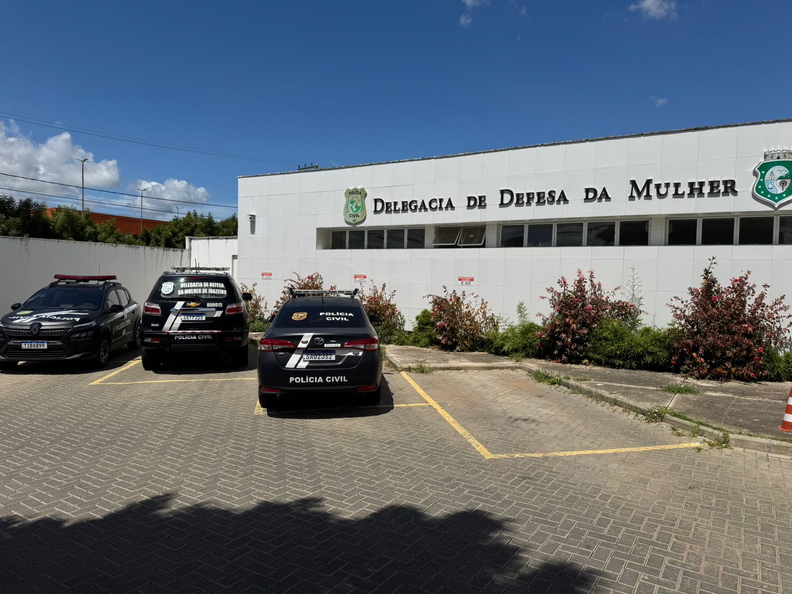 AO VIVO: homem é preso por agressão física contra a companheira, em Juazeiro do Norte; suspeito ainda não foi identificado