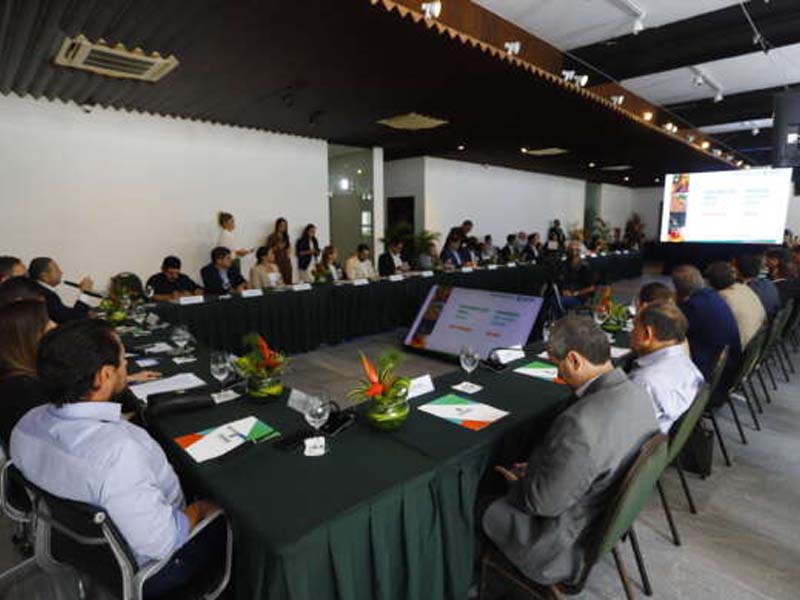 Governo do Ceará apresenta cenário econômico a empresários do Lide