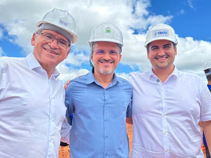 Matheus Leite acompanha ministro Waldez Góes em vistoria às obras do Cinturão das Águas no Crato