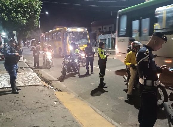 Demutran, PM e Guarda Municipal combatem poluição sonora causada por motos com escapamentos adulterados em Juazeiro do Norte