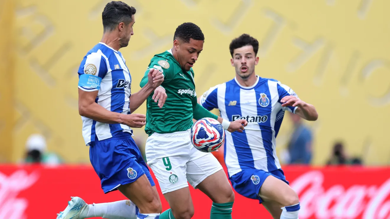 Palmeiras domina, mas Porto segura empate no Mundial de Clubes