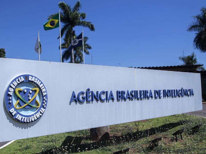 Moraes, Arthur Lira e Gilmar Mendes estão entre autoridades espionadas pela Abin Paralela