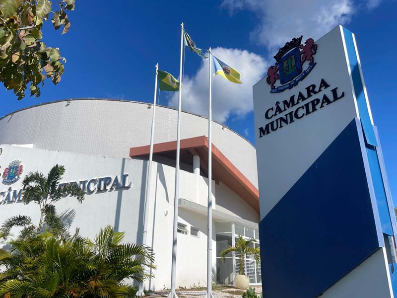Câmara de Juazeiro do Norte diz que acréscimo de R$ 7,3 mil em salário de vereadores é legal