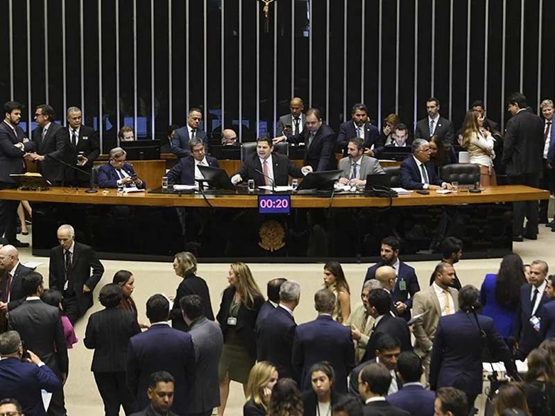 Congresso derruba vetos de Lula e conta de luz pode ficar mais cara