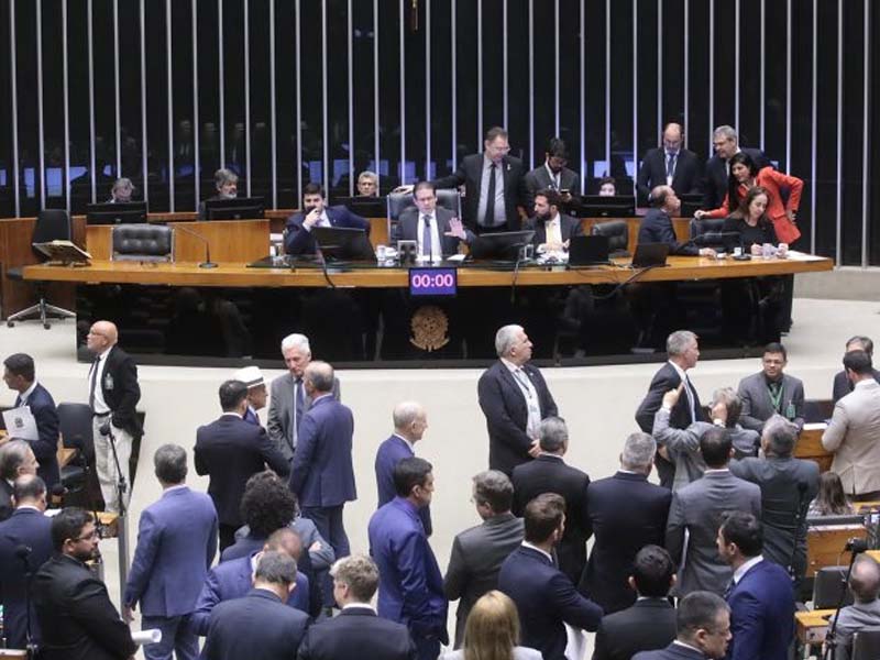 Senado pode votar projeto que barra alta do IOF nesta quarta se texto for aprovado na Câmara
