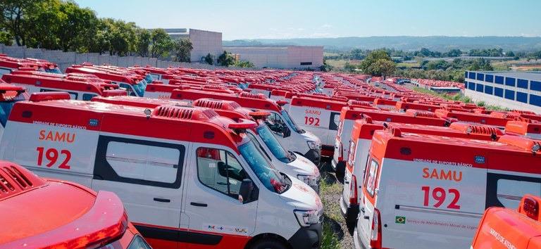 Guimarães: Ceará recebe 55 novas ambulâncias do governo Lula em 2025; estado tem frota renovada em todas as regiões