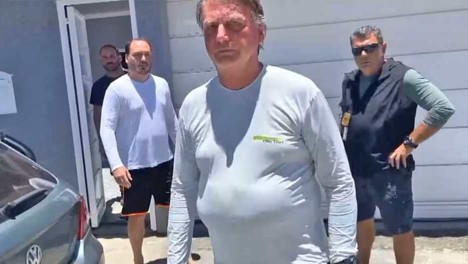 PF conclui inquérito da Abin paralela e indicia Bolsonaro, Carlos Bolsonaro, Ramagem e diretor da agência