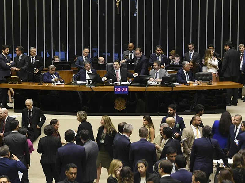 Congresso derruba vetos de Lula e conta de luz pode ficar mais cara