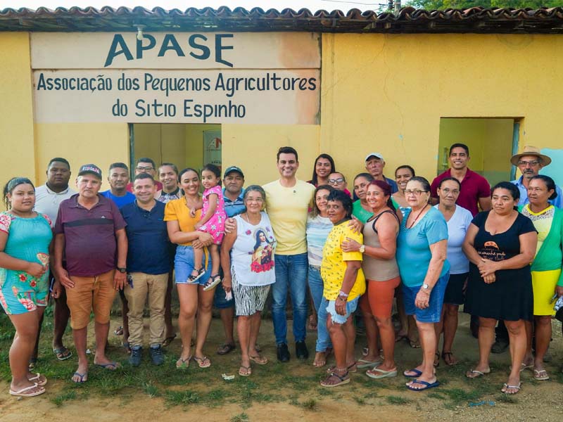 Por articulação do deputado Yury do Paredão (MDB), famílias de Juazeiro assinam contratos do Minha Casa, Minha Vida Rural