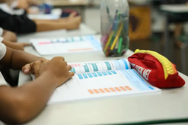 Acesso à educação avança no Brasil, mas sem atingir maioria das metas