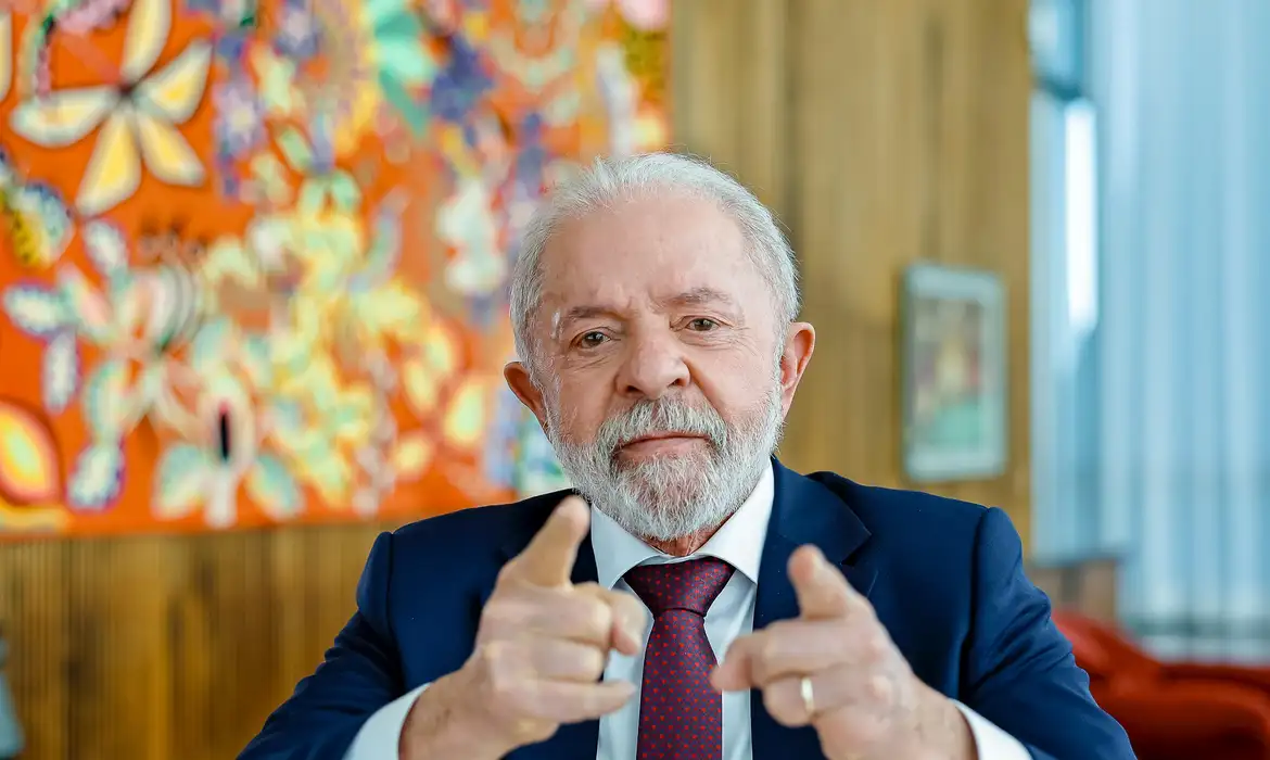 Lula diz que Brasil é soberano e interferência dos EUA é inaceitável