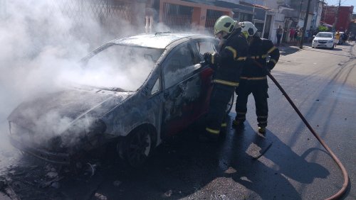 Corpo de Bombeiros do Ceará registrou 263 incêndios de veículos no primeiro semestre de 2025