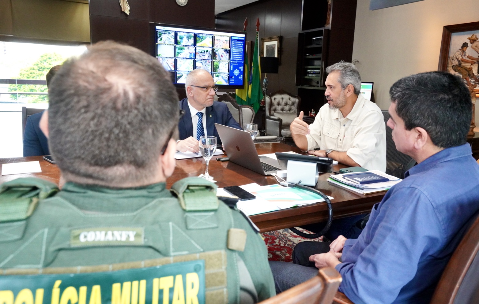 Governador Elmano de Freitas anuncia novos 174 policiais militares nas ruas a partir de agosto