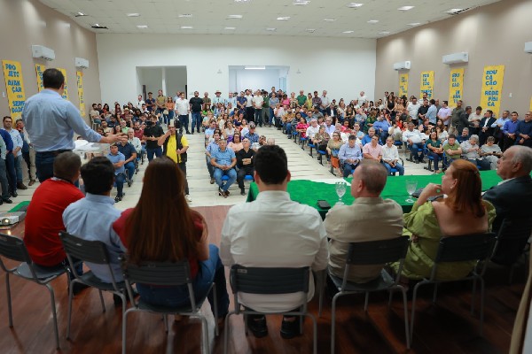 Juazeiro do Norte assina ordem de serviço do Programa Ilumina Juazeiro Rural