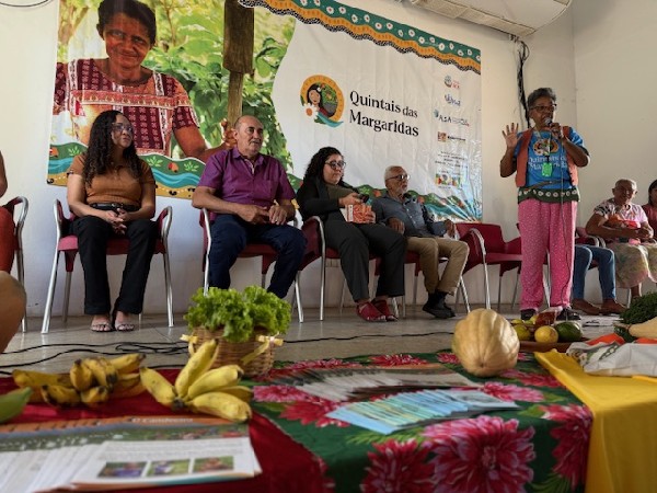Entrega de Quintais Produtivos fortalece política rural para mulheres no Crato