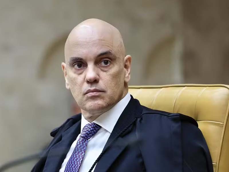 Bolsonaro fez flagrante confissão de obstrução de Justiça, diz Moraes