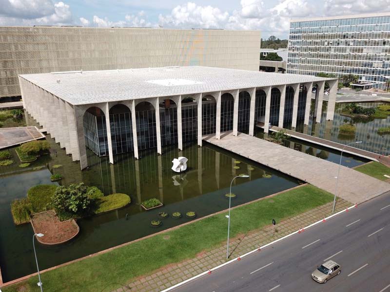 Itamaraty convoca encarregado de negócios dos EUA após apoio a Bolsonaro