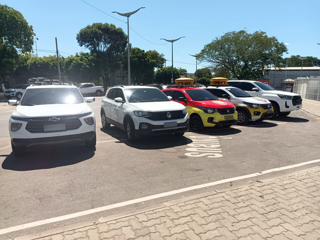 Operação da Polícia Civil resulta em duas prisões e em 18 veículos apreendidos em Juazeiro do Norte