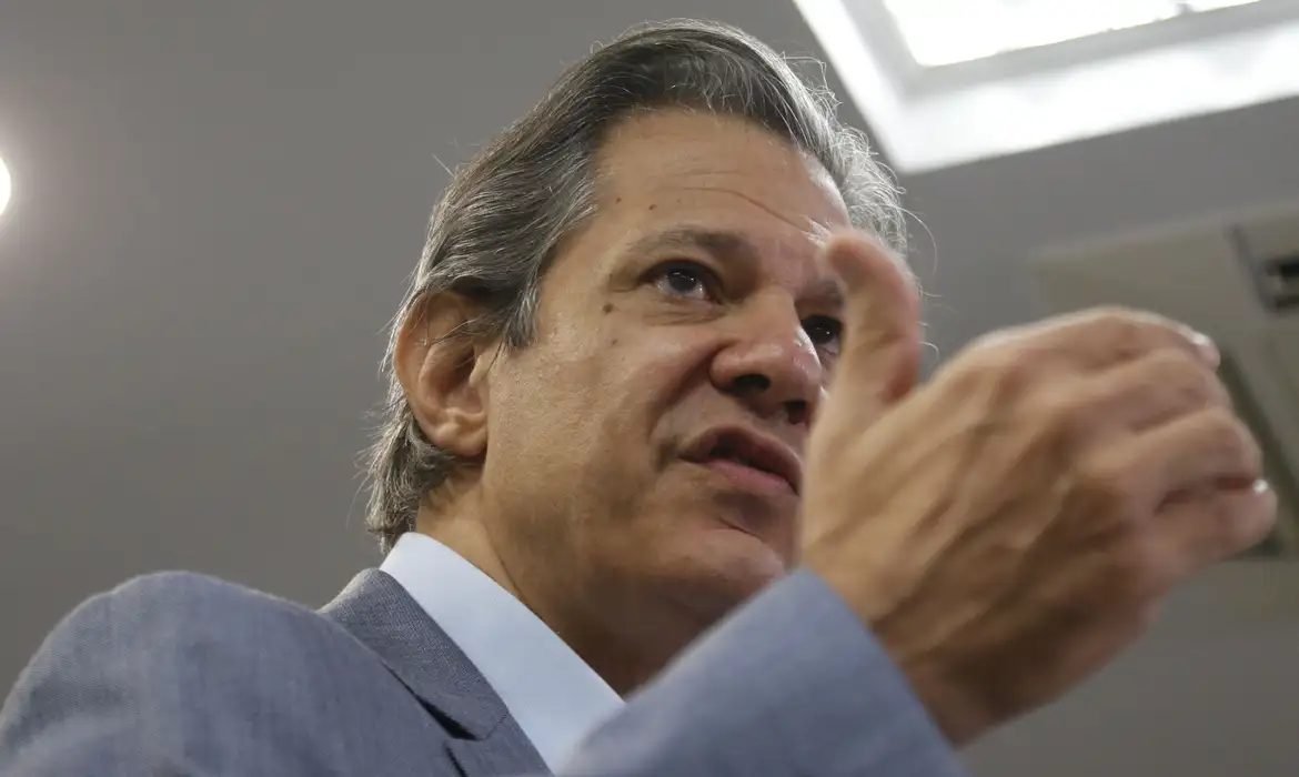 Haddad elogia retirada do ressarcimento do INSS do arcabouço fiscal